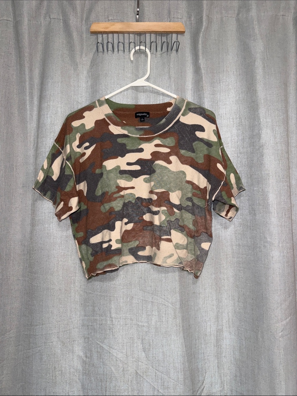 Originality Camo Printed Short Sleeve Knit Sweater Top